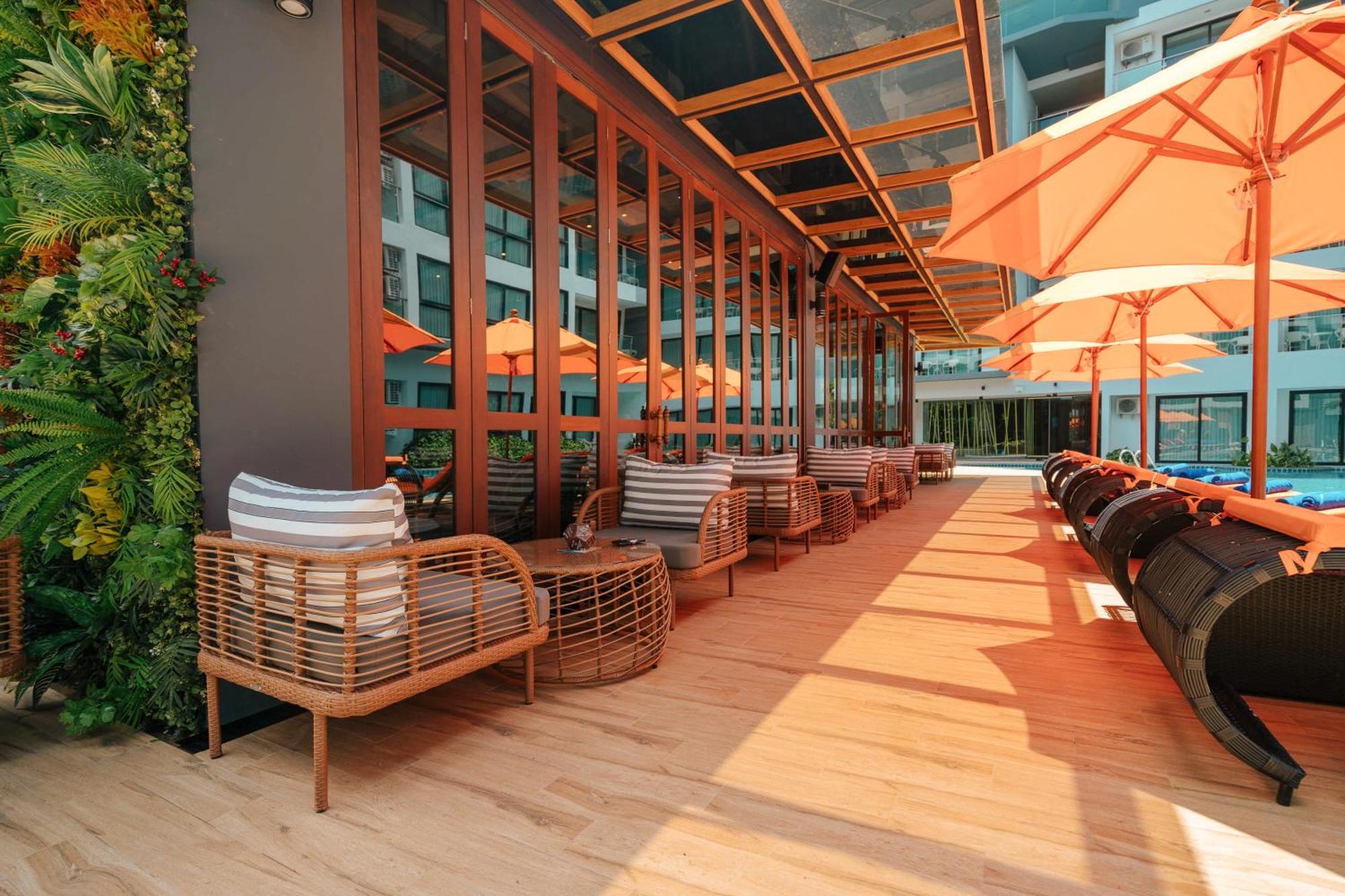 Wekata Luxury Hotel Kata Beach (Phuket)