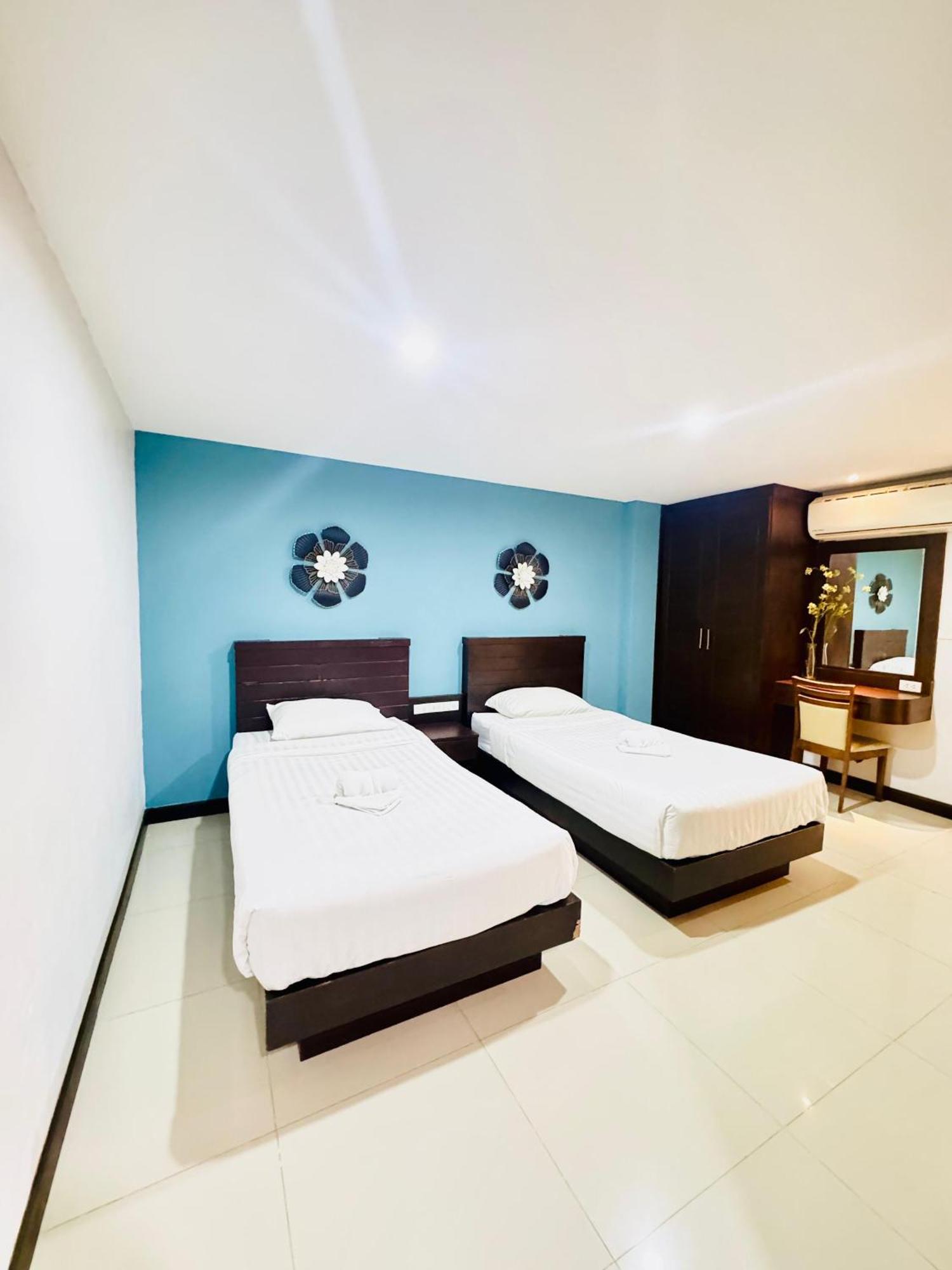 Hotel La Casa 3*