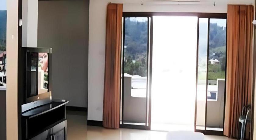 Phuyai * Kamala Beach
