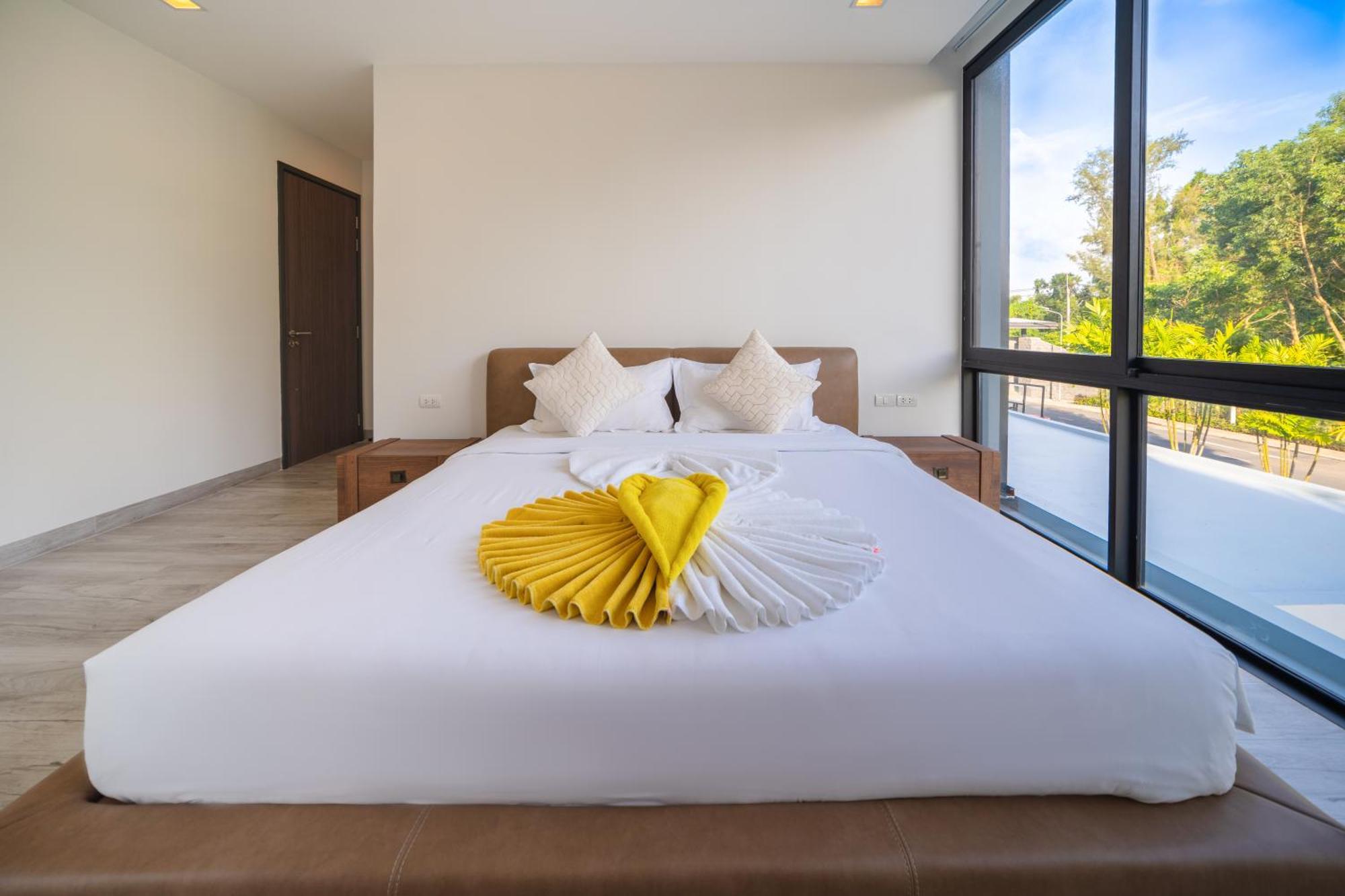 Villa Modern Minimalist 6 Bedroom Light Luxury Private Pool Golf Course Laguna Park