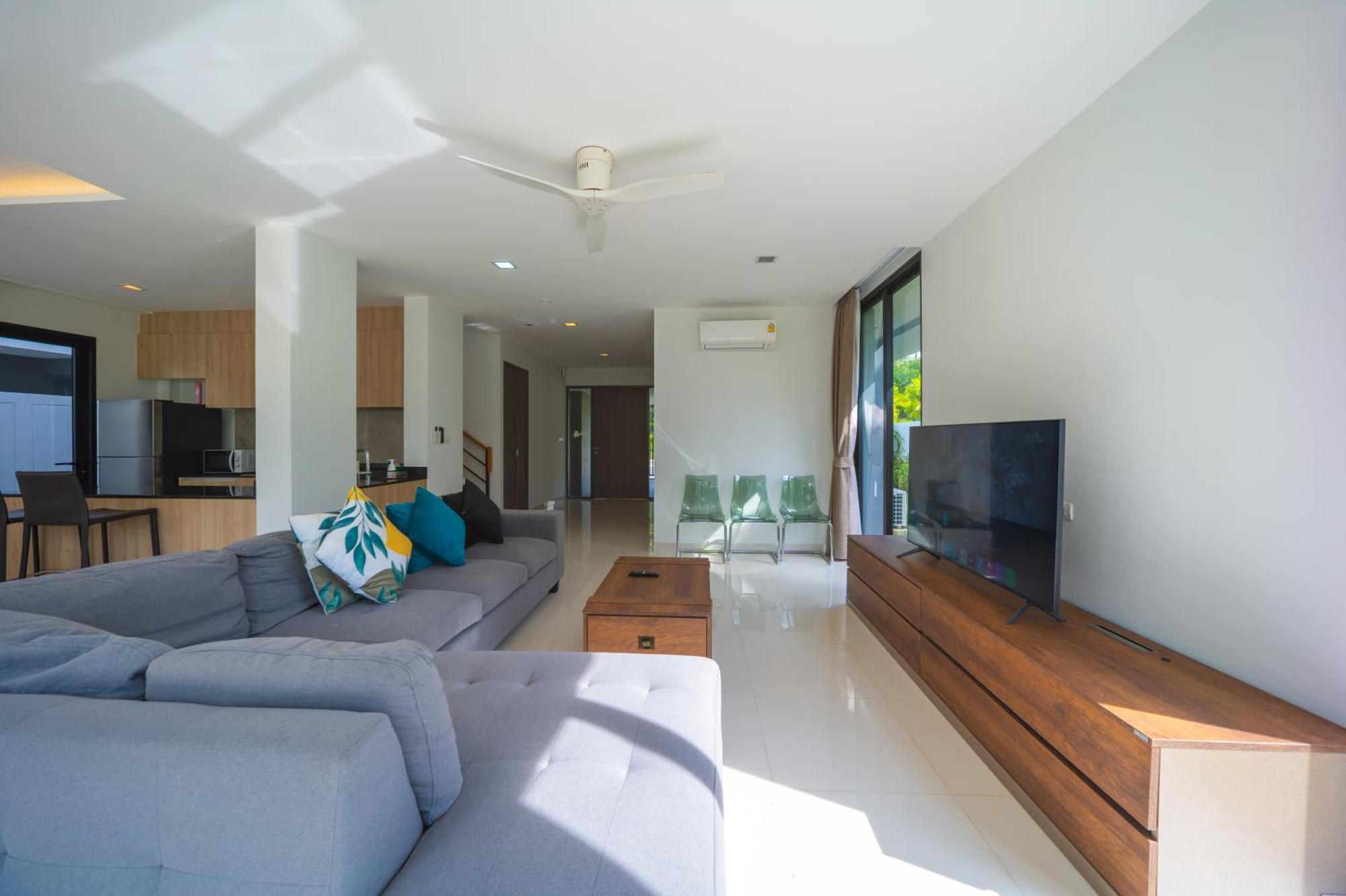 Modern Minimalist 6 Bedroom Light Luxury Private Pool Golf Course Laguna Park * Ban Phru Chan