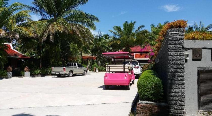 Royal Lee And Resort