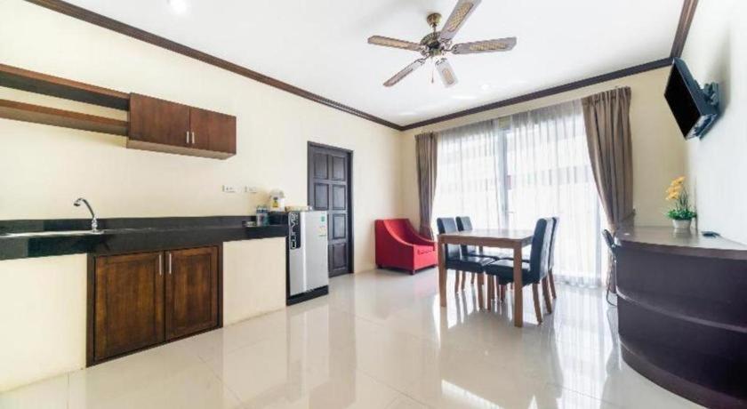 Hotel Oyo 232 Hometel 3*