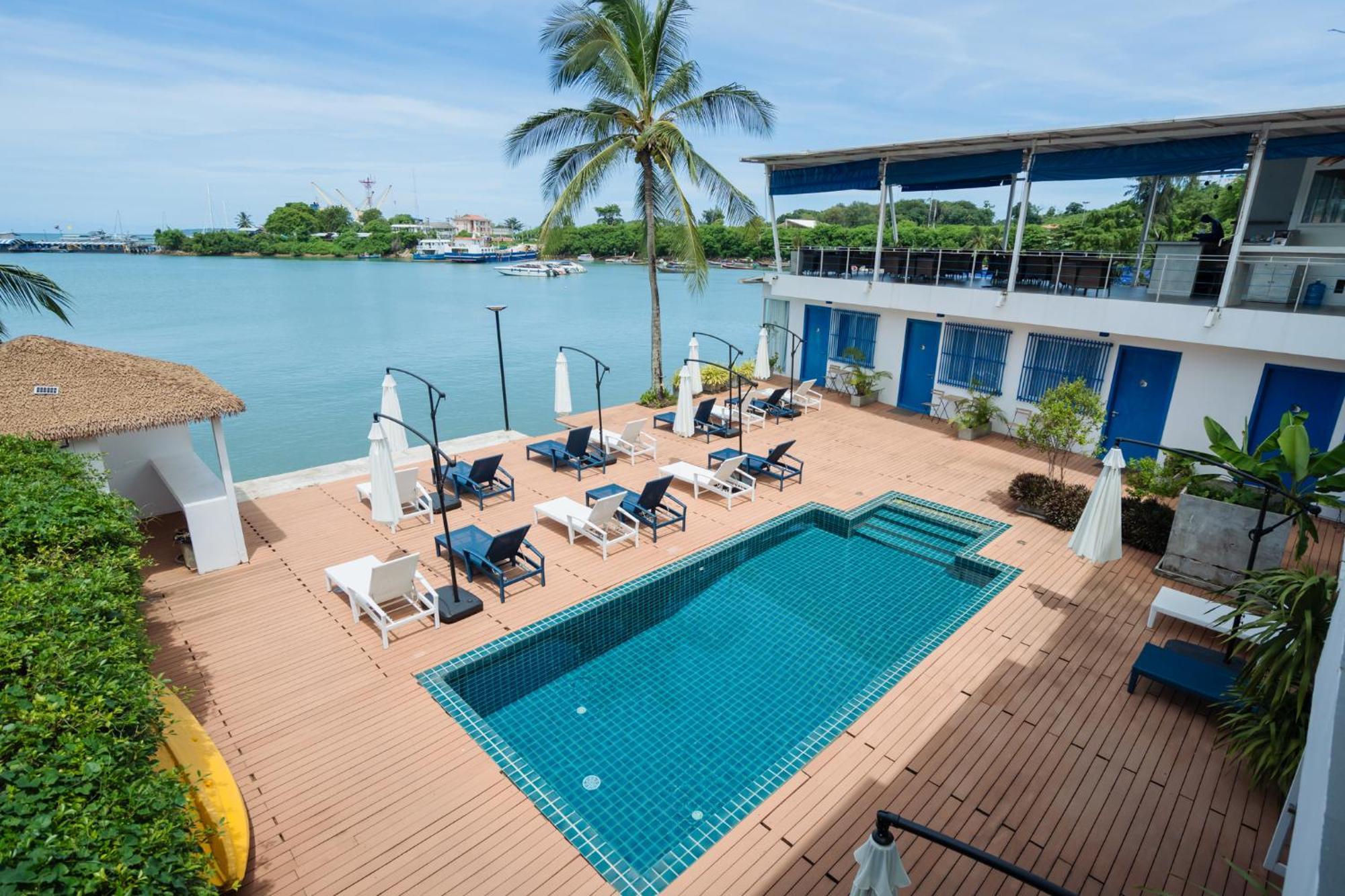 Phuket Boat Quay Hotel 4*