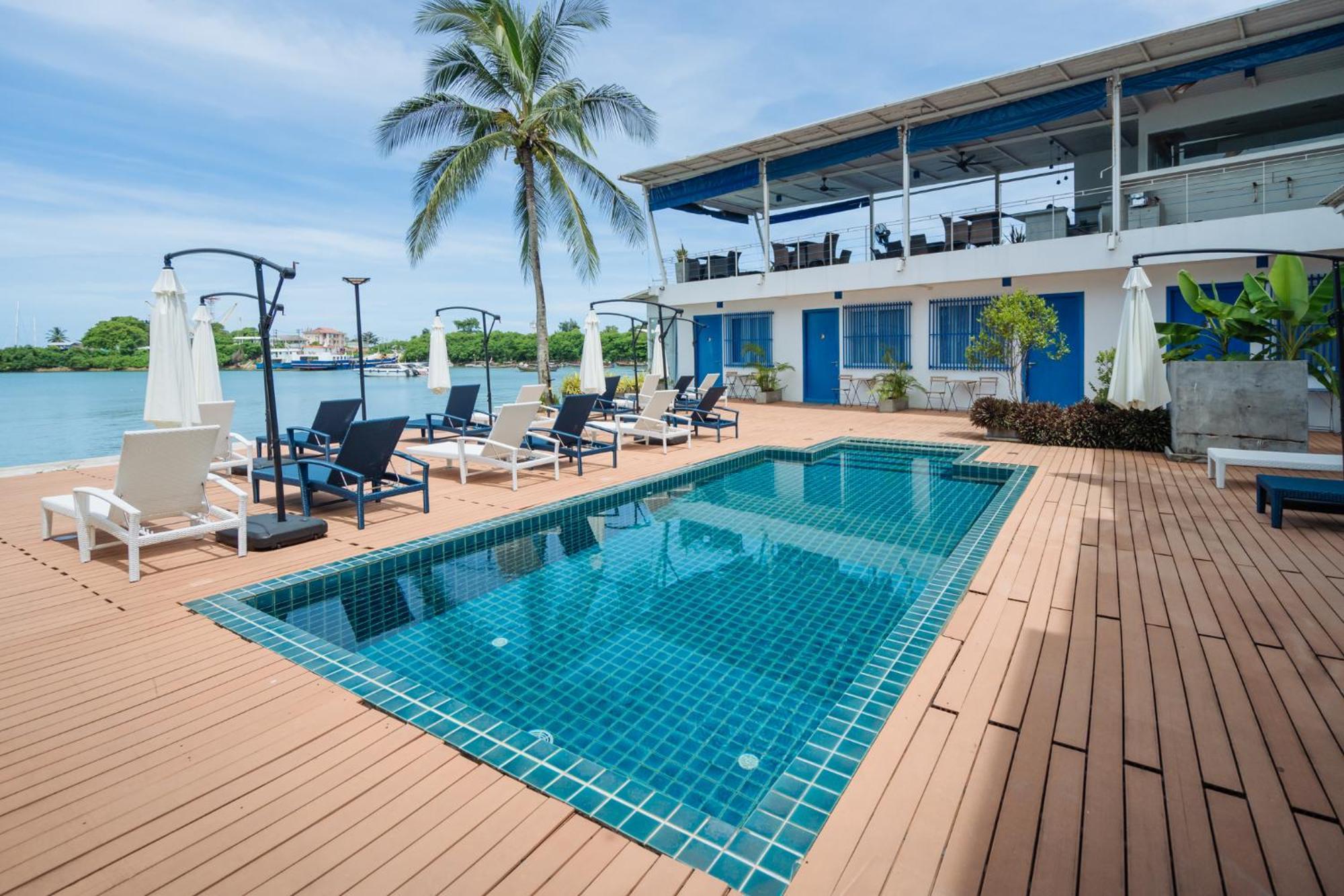 Phuket Boat Quay Hotel 4*