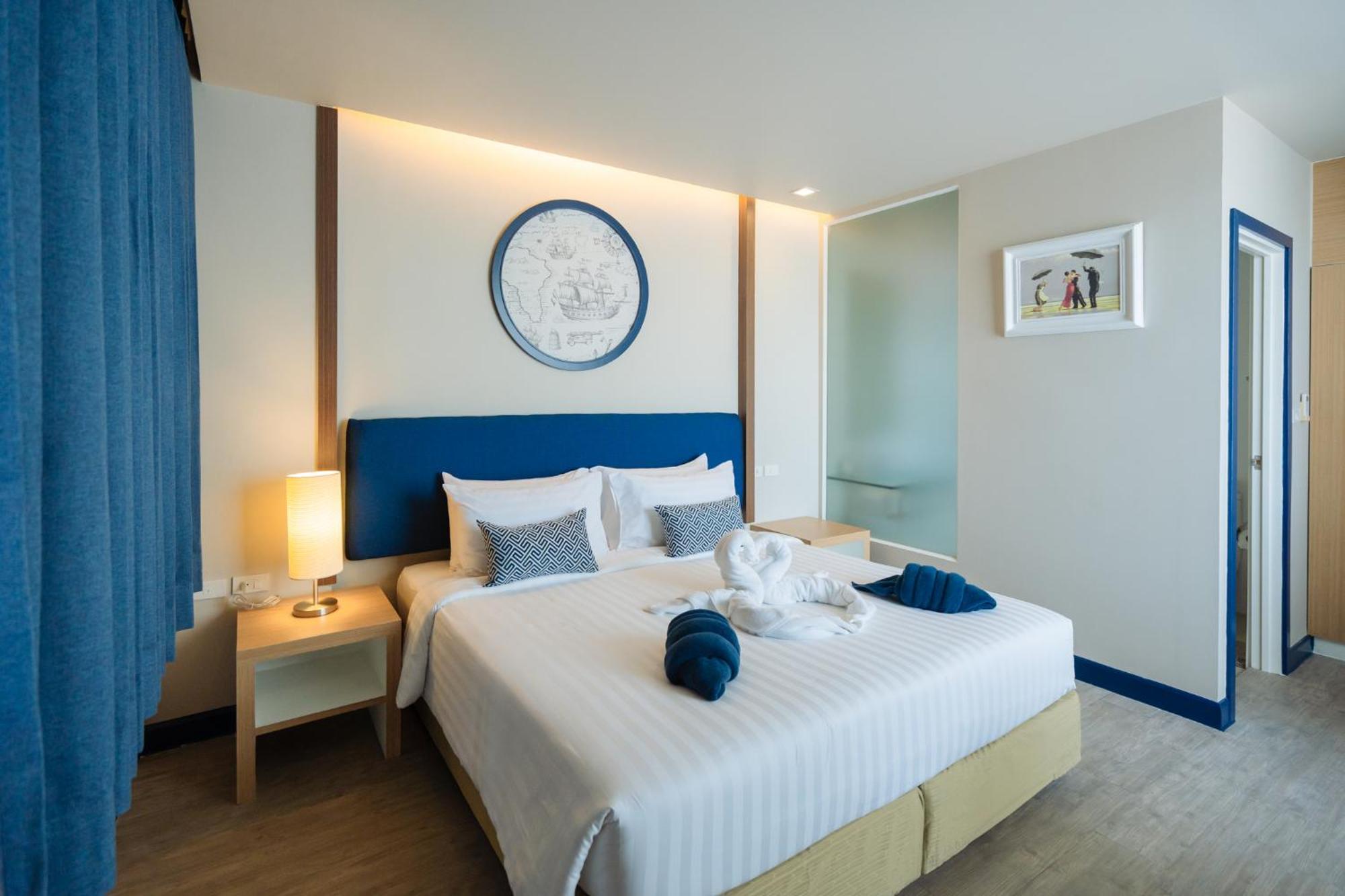 Phuket Boat Quay 4*