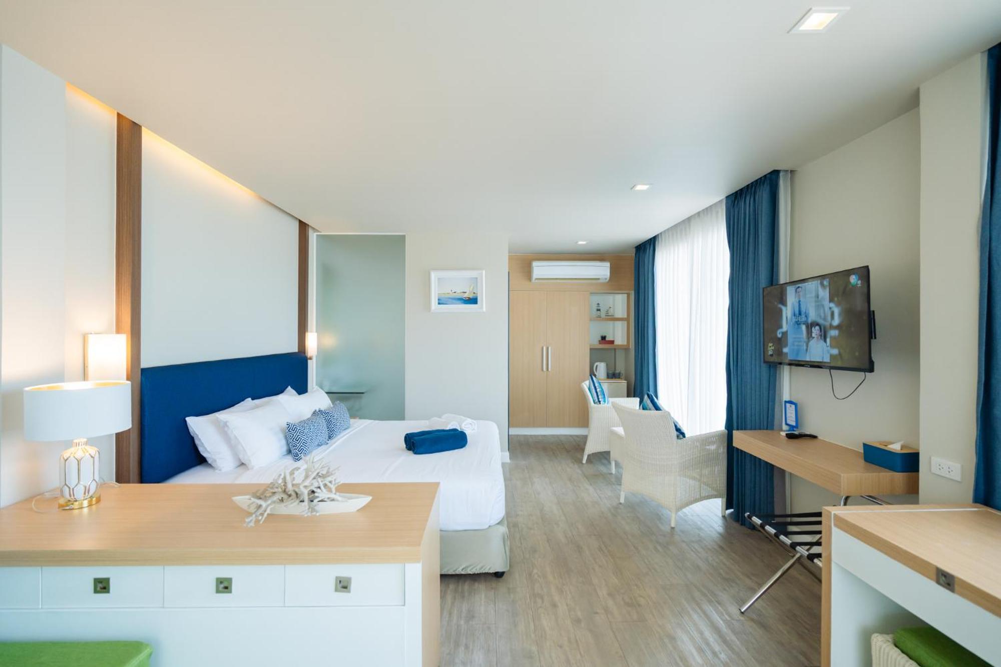 Phuket Boat Quay Hotel 4*
