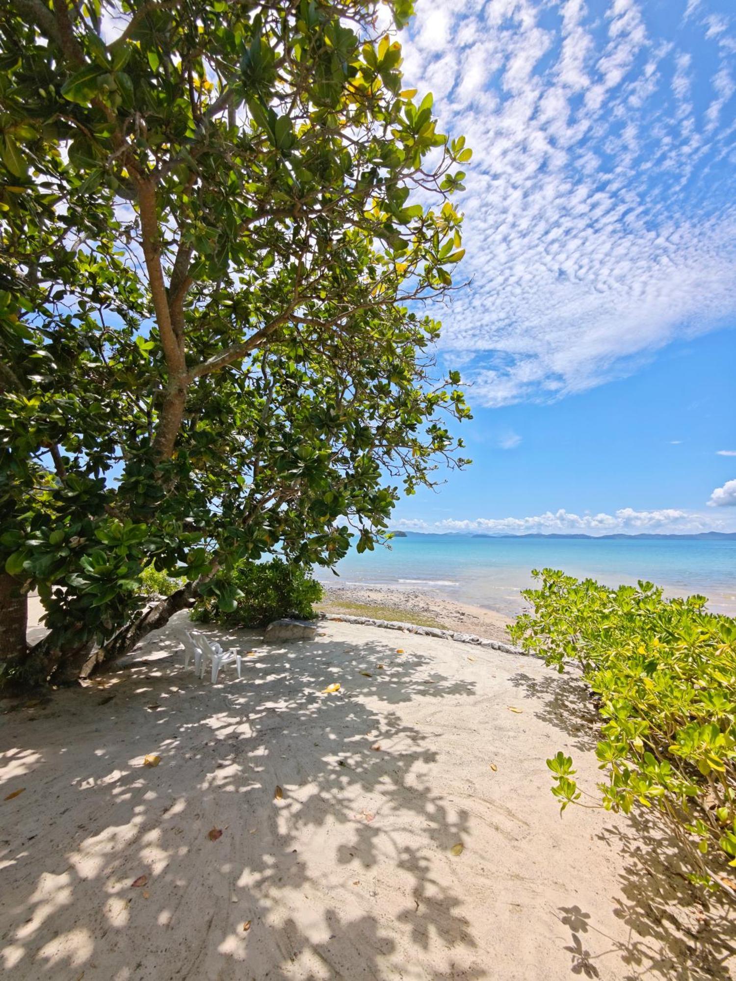 Luxury Beachfront Amana 4 Bedroom At Ta-ke A