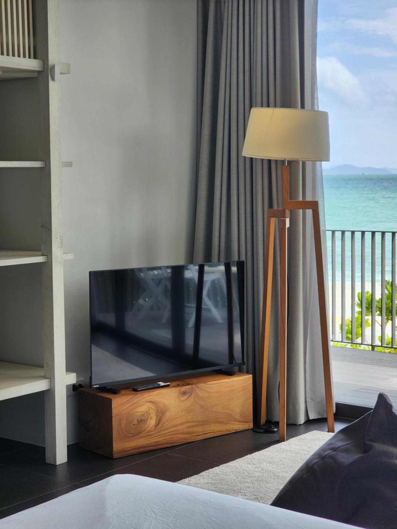 Luxury Beachfront Amana 4 Bedroom At Ta-ke A Villa
