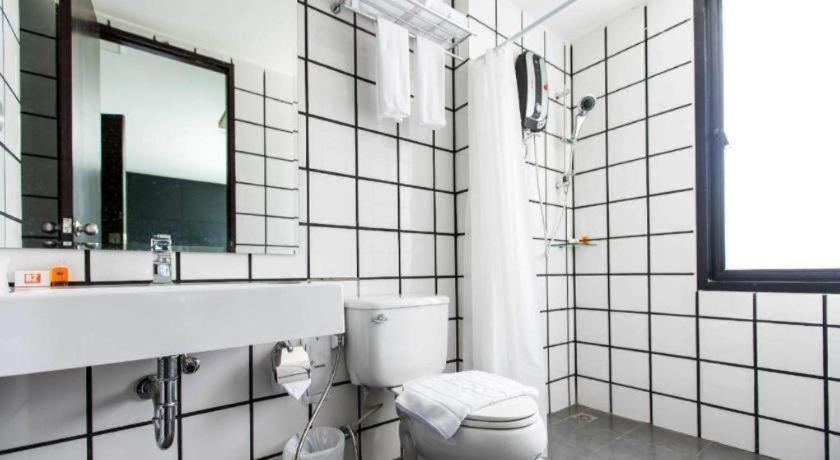 B2 Boutique & Budget Hotel Phuket