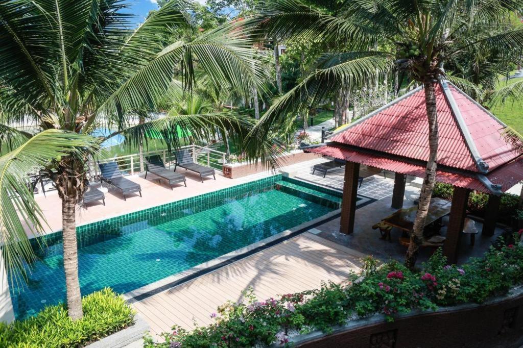 Royal Lee And Resort Nai Yang Beach