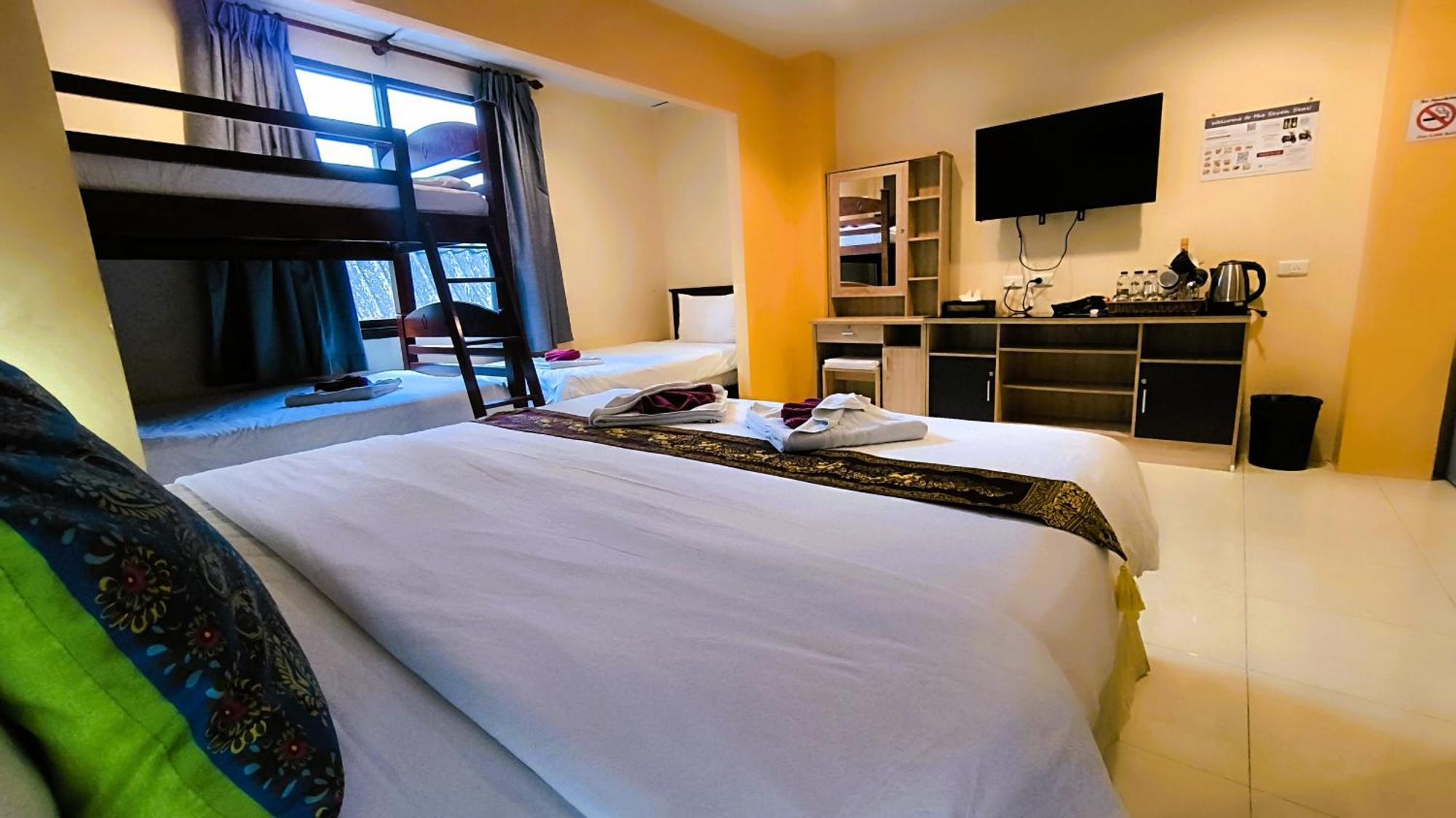 Seven Seas Hotel