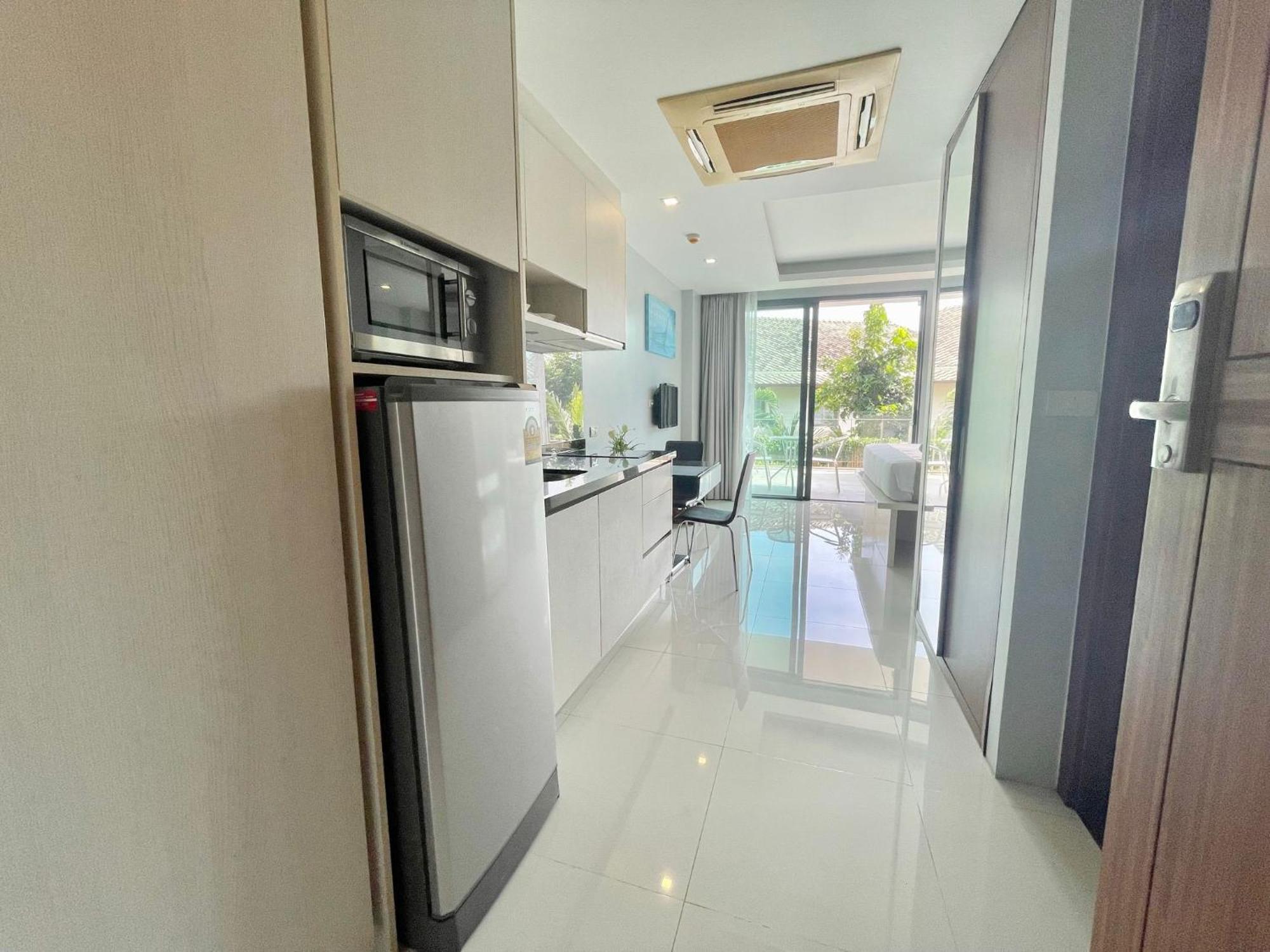 1 Bedroom Near - At The Tree * Rawai