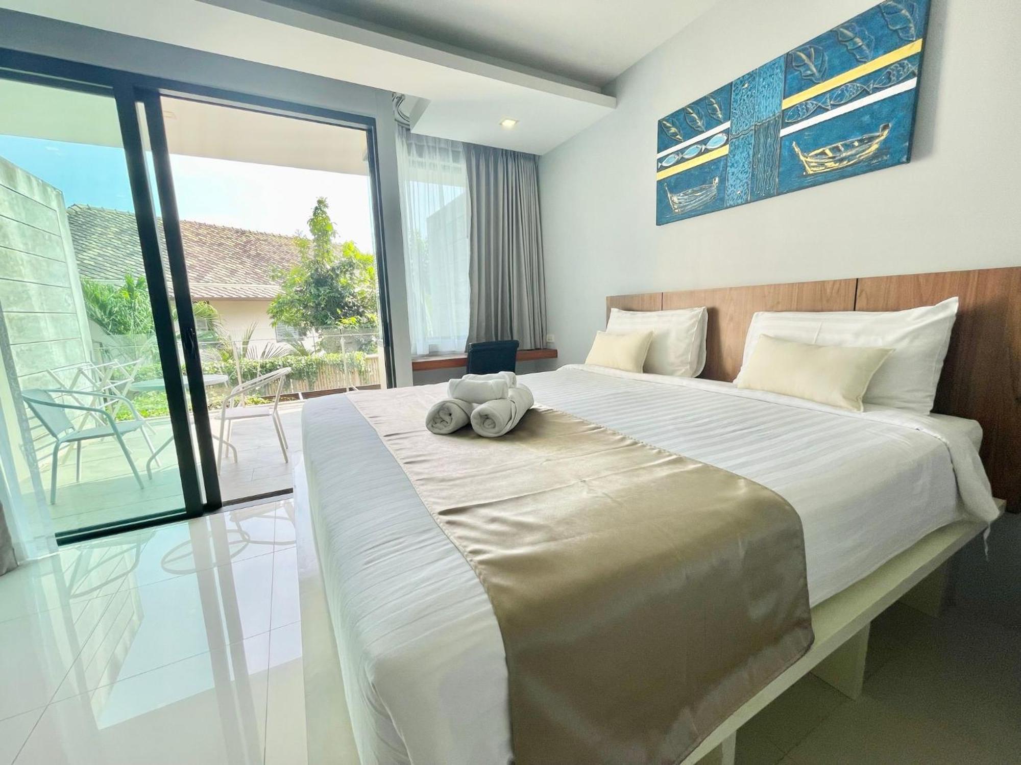 1 Bedroom Near - At The Tree *