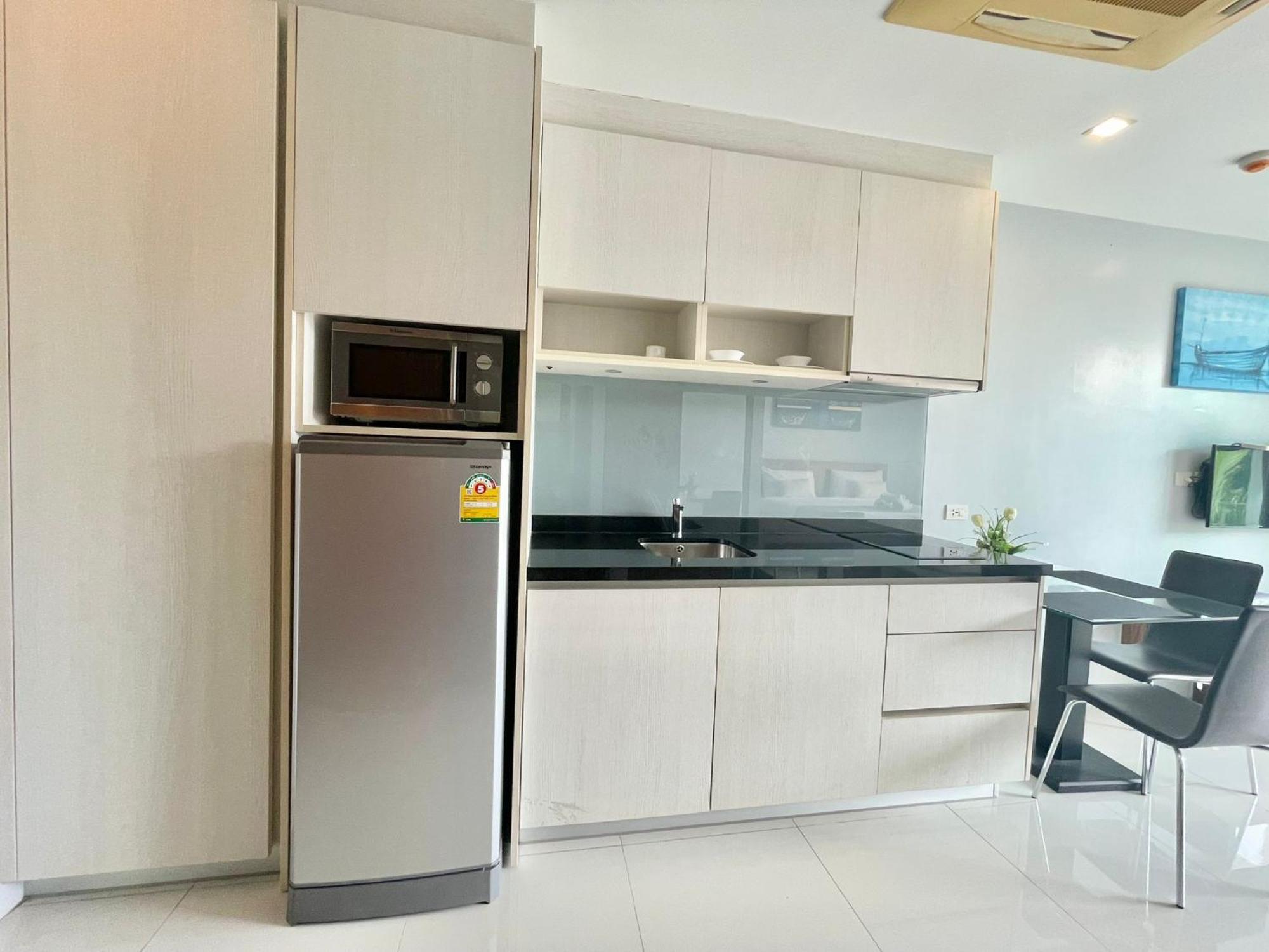 1 Bedroom Near - At The Tree *