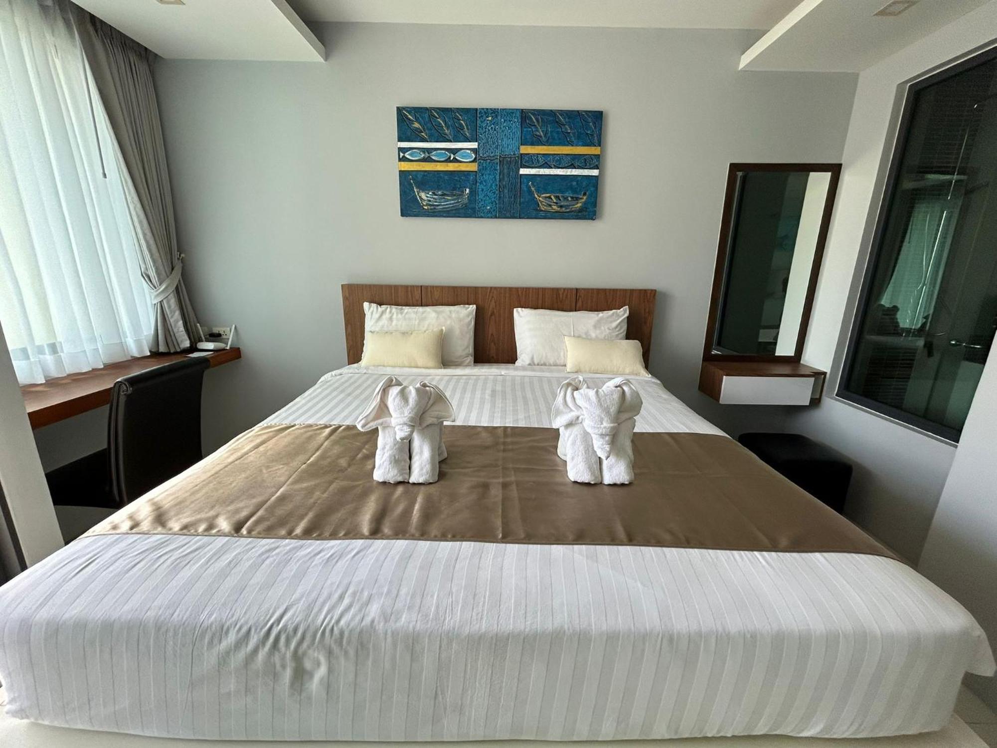 1 Bedroom Near - At The Tree * Rawai