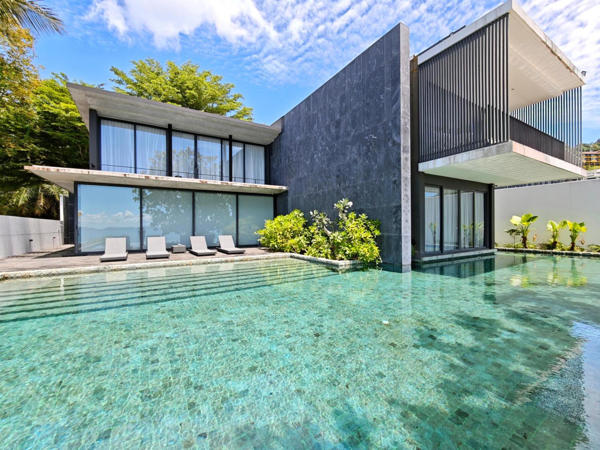 Luxury Beachfront Amana 4 Bedroom At Ta-ke A Villa Phuket