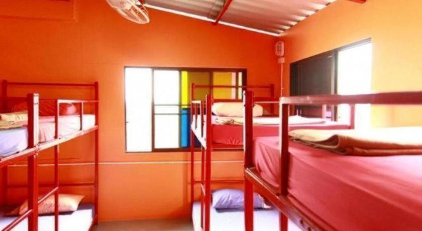 Oyo 586 I Hostel *