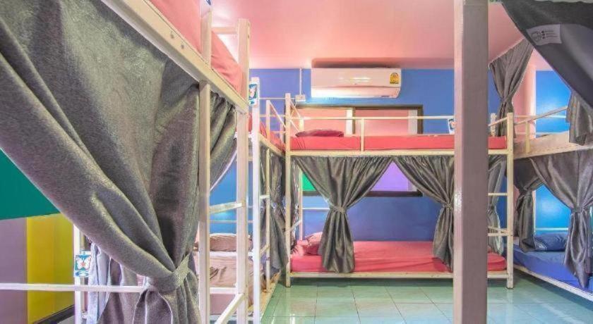 Oyo 586 I Hostel Phuket