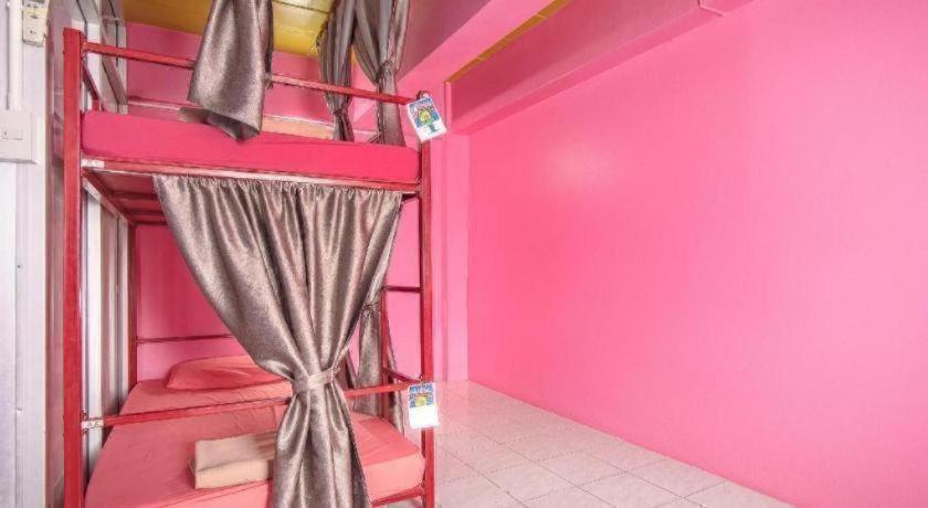 Oyo 586 I Hostel