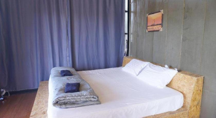Near (adults Only) * Bang Tao Beach (Phuket)