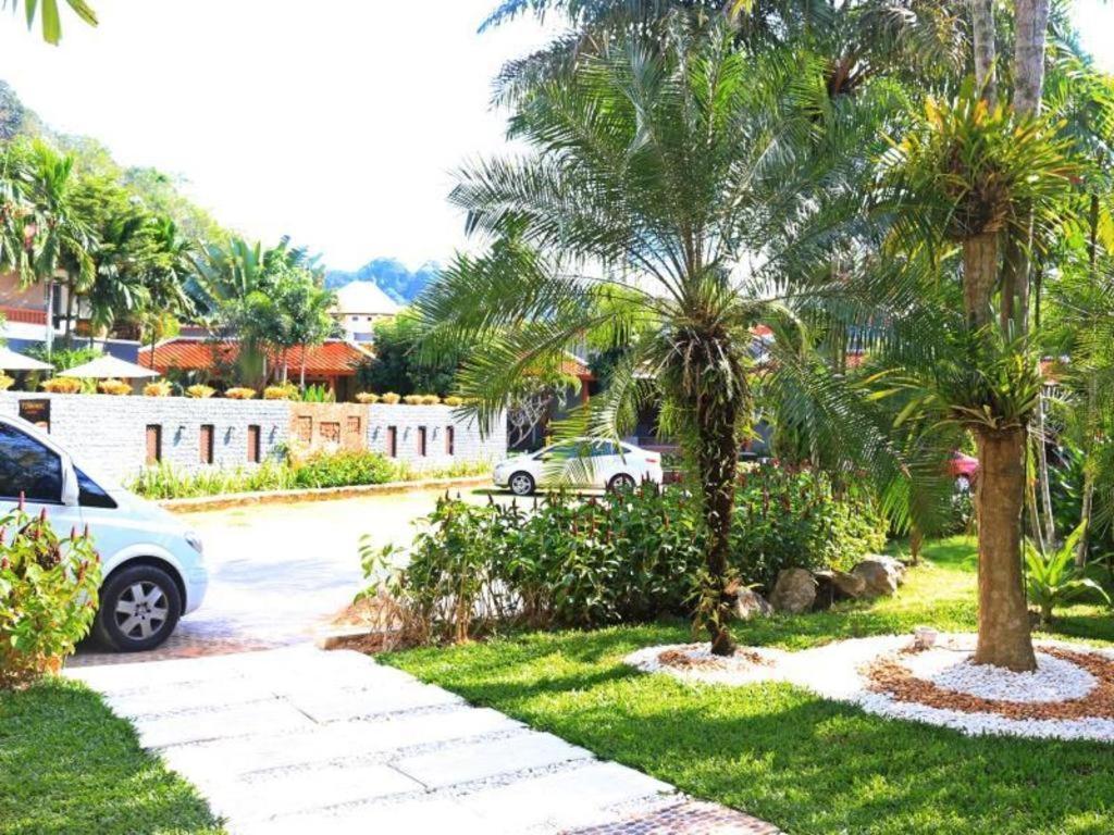 Royal Lee And 3* Nai Yang Beach