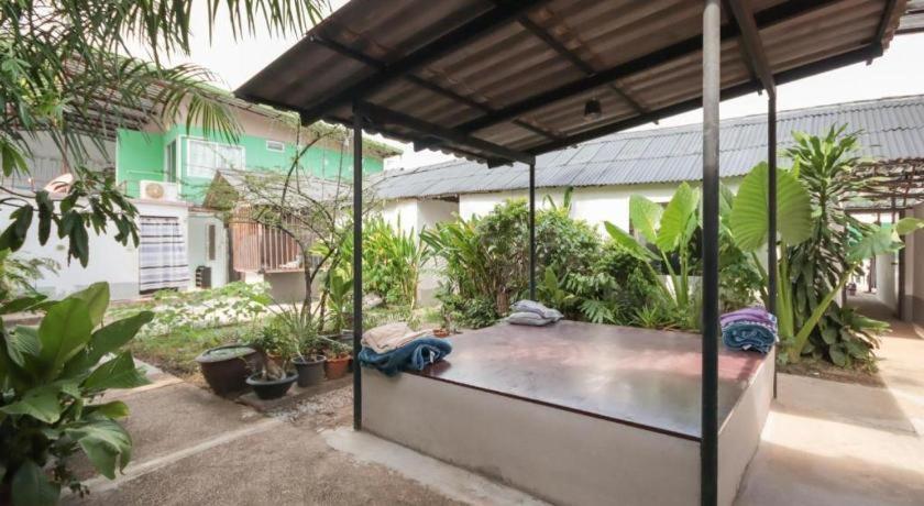 Hotel Oyo 1163 Eden Phuket