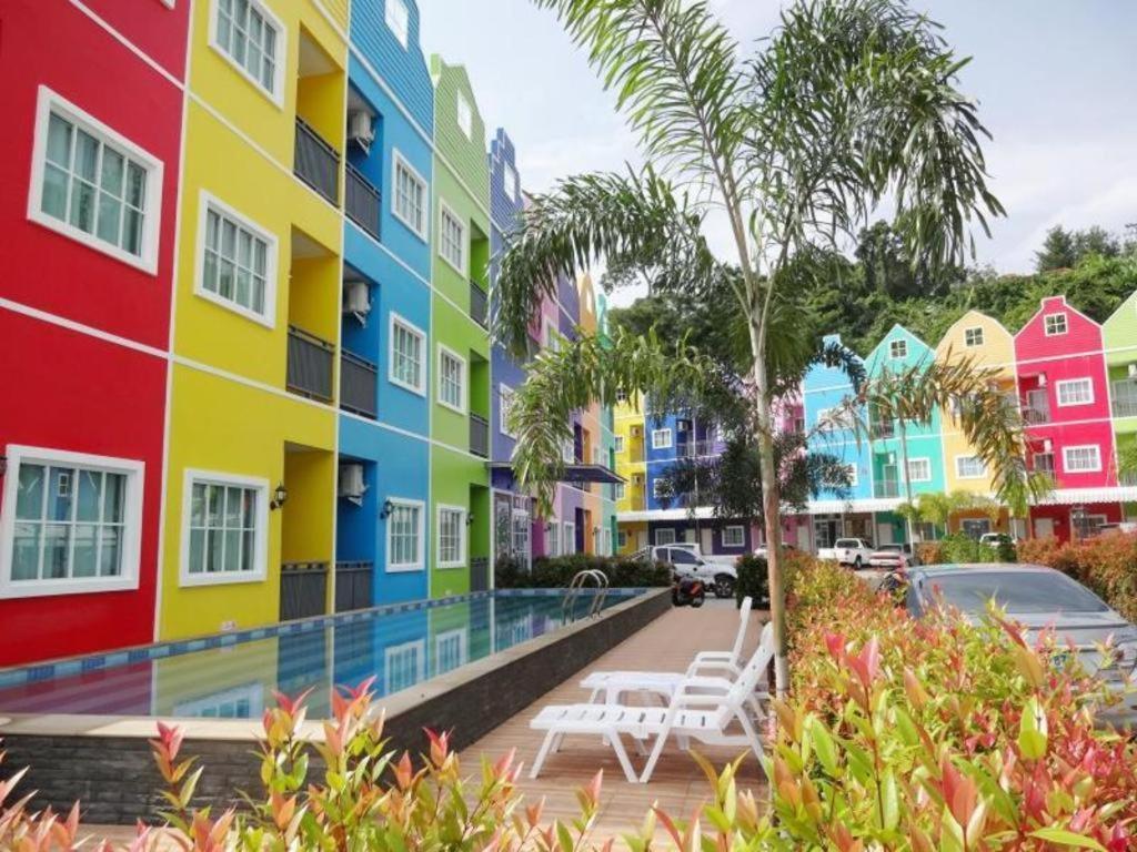 Holland Hotel 2*
