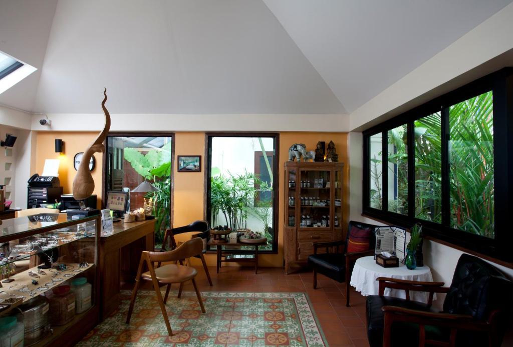 Pier 42 Boutique & 4* Chalong