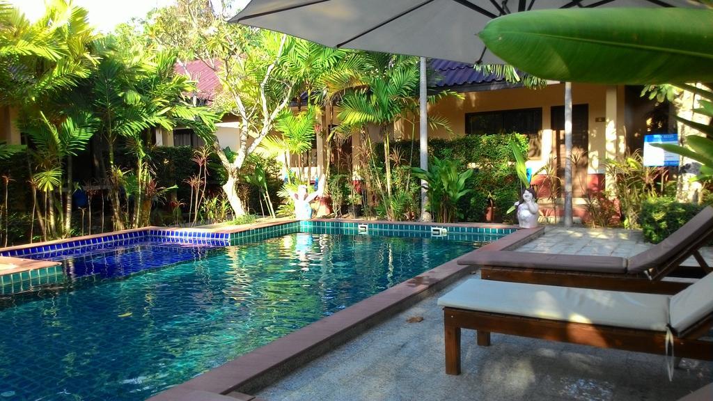 Tempat peranginan Happy Chalong