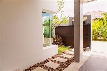 Villa Ion Tree By Tropiclook