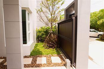 Ion Tree By Tropiclook Villa