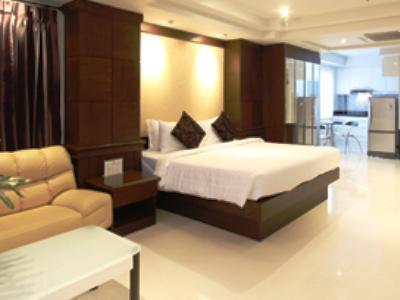 Rayaburi Club Patong