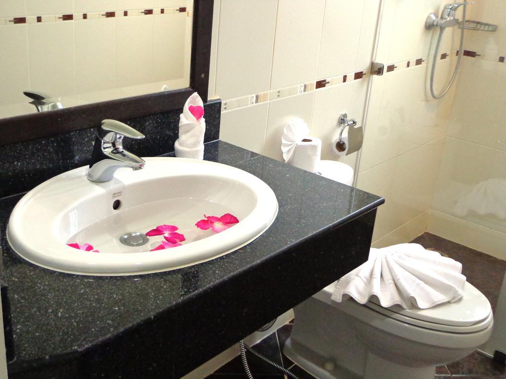 Sukcheewa Phuket 3*