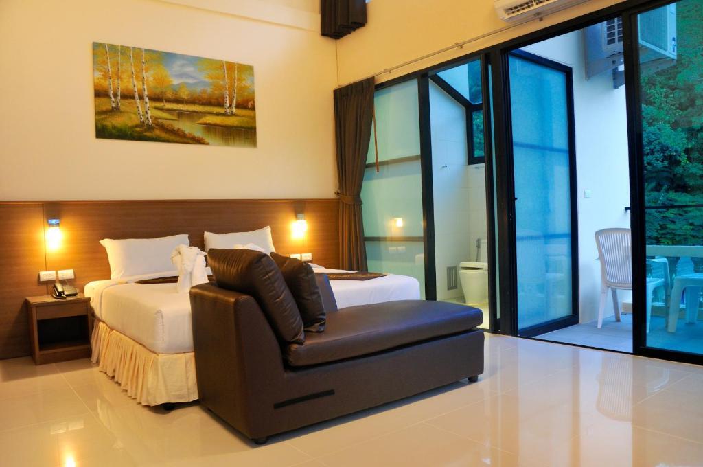 The Wave Patong Sha Hotel