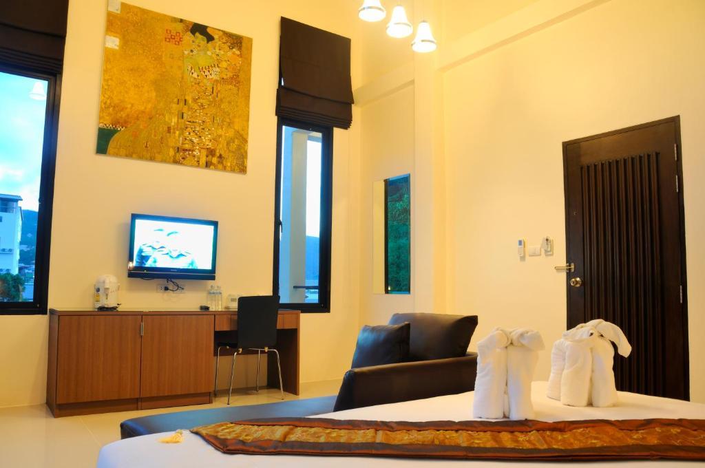 Hotel The Wave Patong Sha 3*