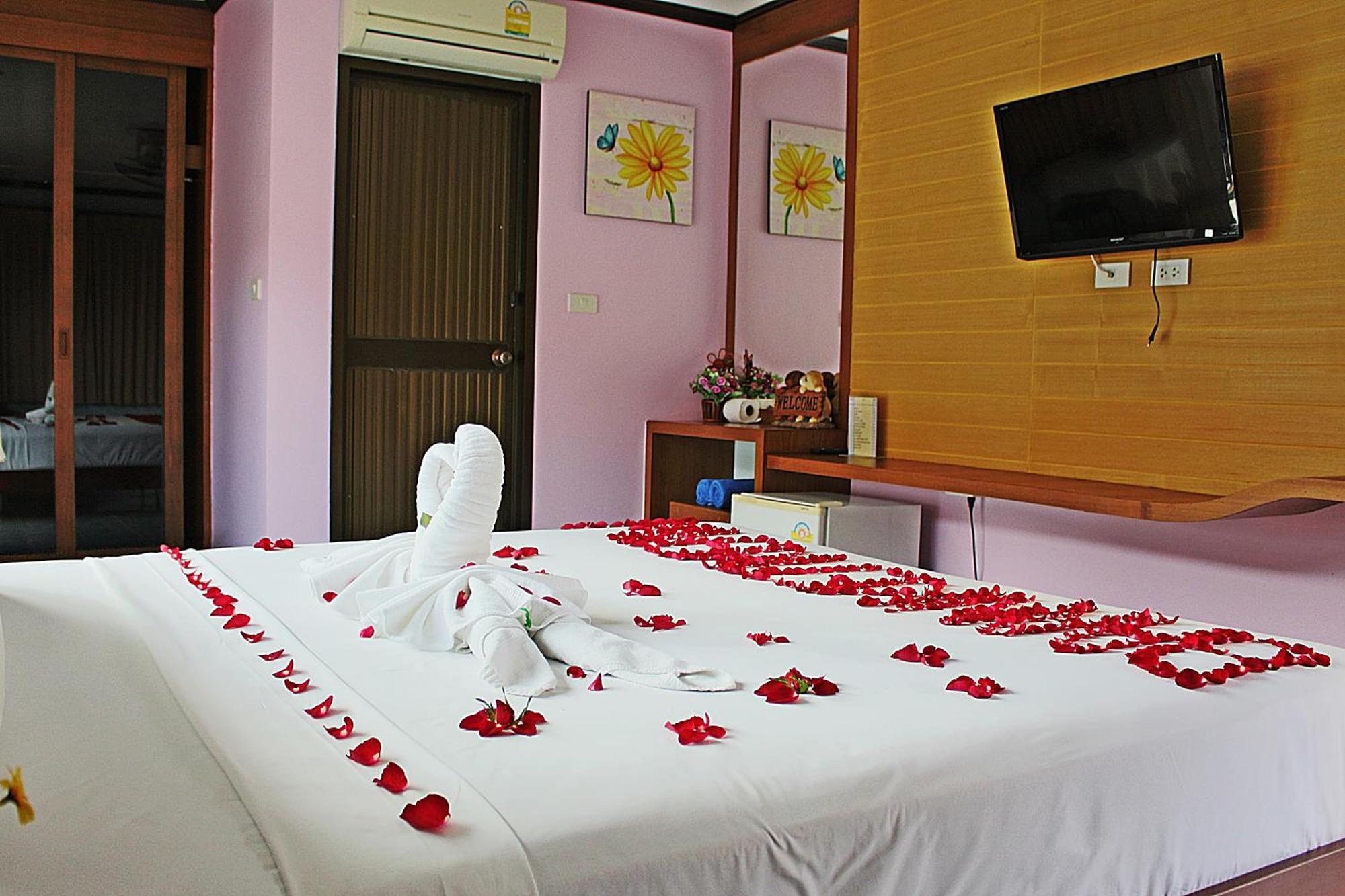 Baan Ketkeaw 2 2* Patong