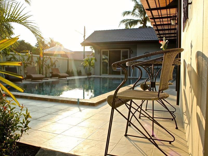 The Snug Airportel - Phuket Airport 3* Nai Yang Beach