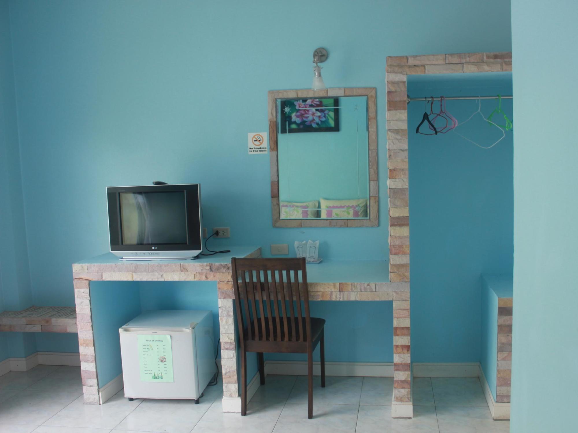 Baan Chaylay Hotel 2*