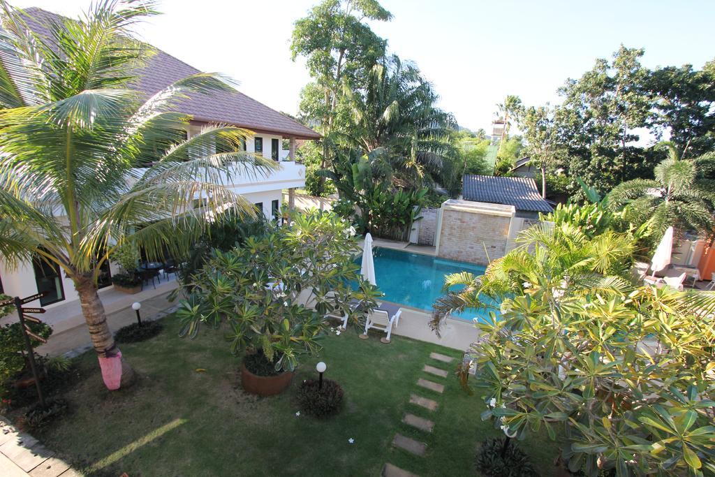 Babylon Pool 4*
