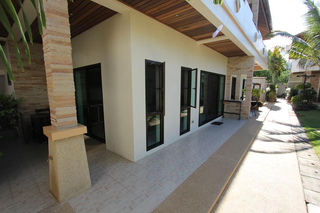 Babylon Pool 4*