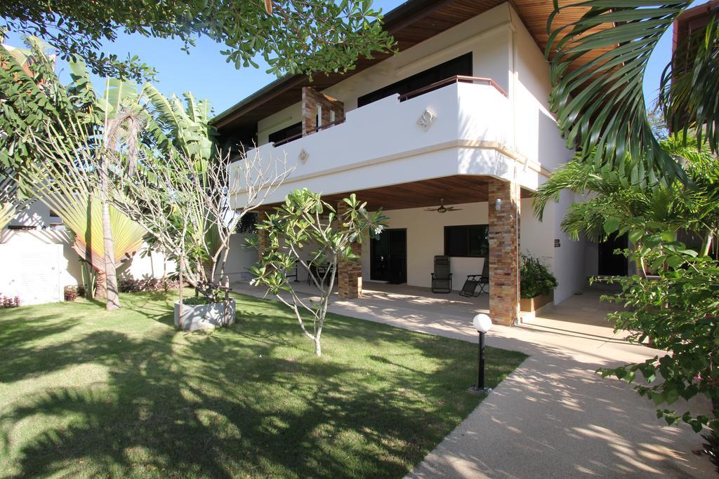 Resort Babylon Pool 4*