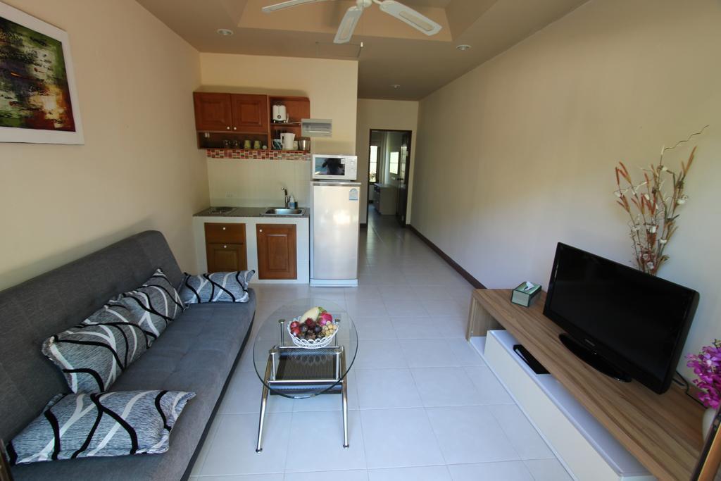 Babylon Pool Resort 4*
