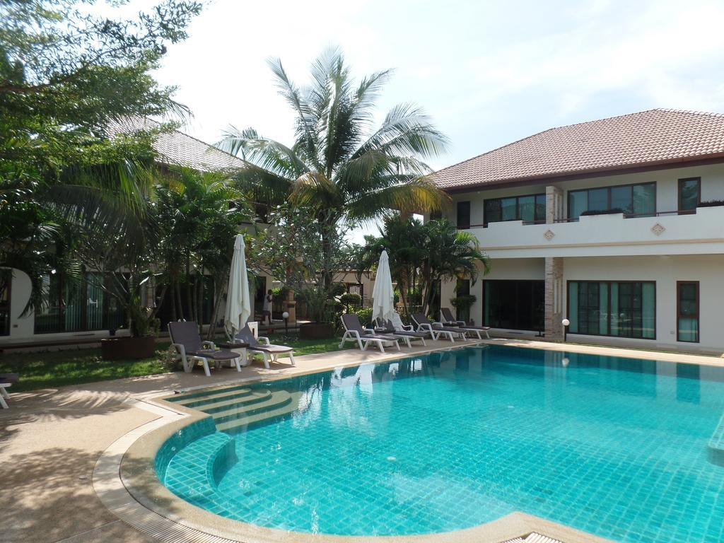 Babylon Pool 4* Nai Harn
