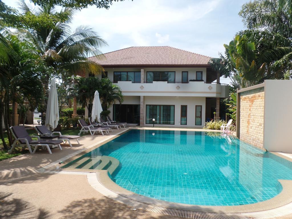 Babylon Pool Resort Nai Harn