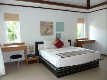 Villa Suriya Som Bang Tao Beach (Phuket)
