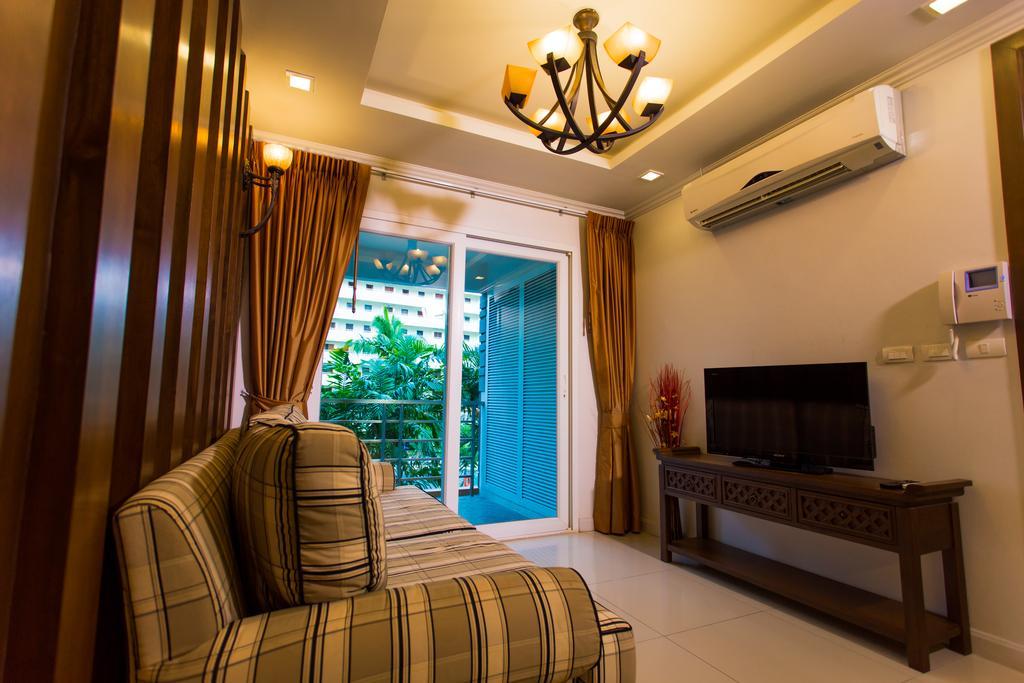 Haven Lagoon Condominium Apartment *