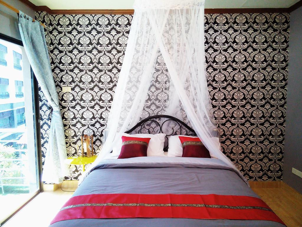 Kata Beach Homestay Hostel