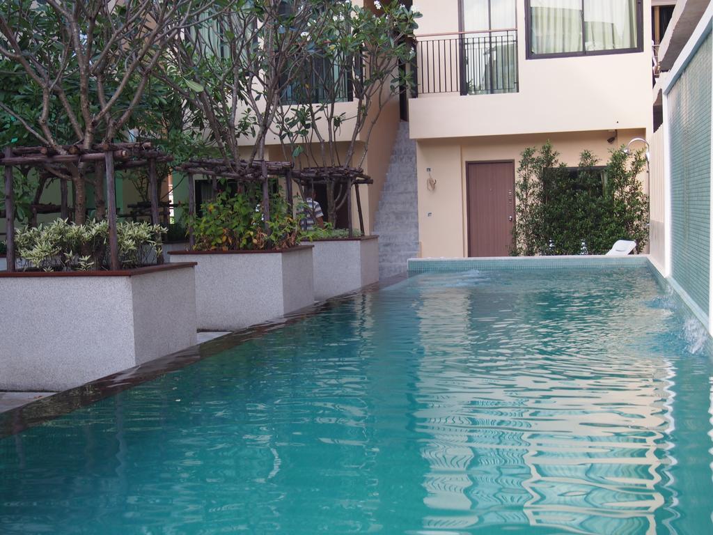 Hotel The Wave Patong Sha 3*