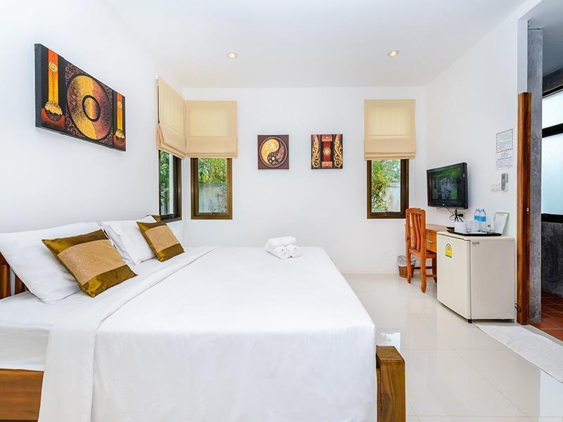 Resort Baan Phuchalong Place Phuket